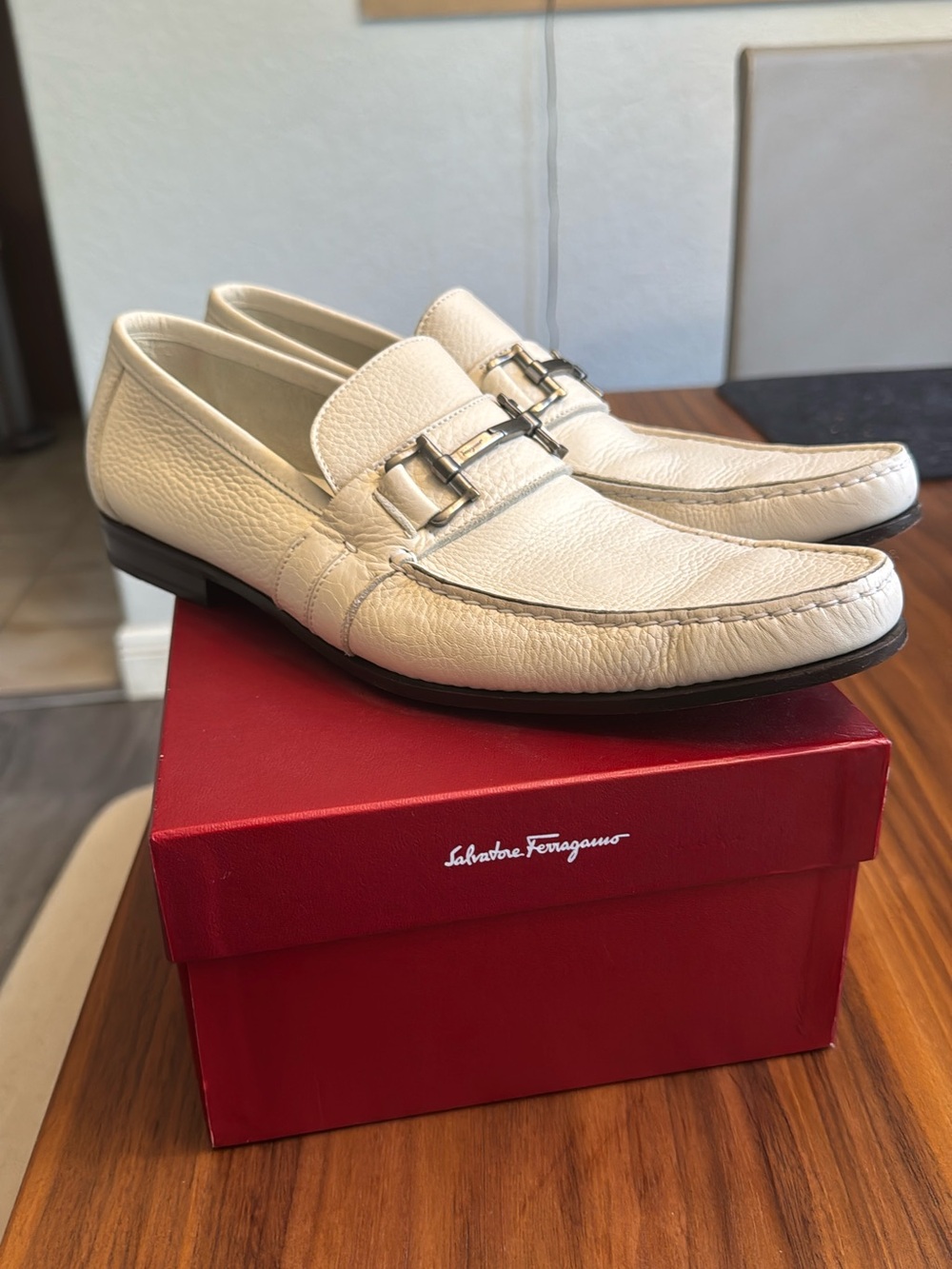 Salvatore Ferragamo Gancini Leather Loafers – Ivory/Cream